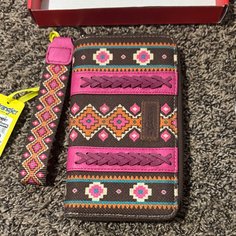 Wrangler Multicolor Patterned Wallet with Pink Trim - Picture 5 of 11